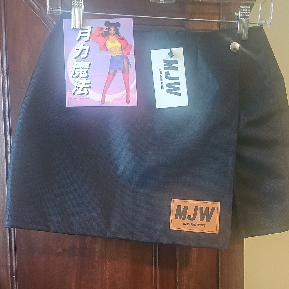 Mah-Jing Wong Anime Snap Black Mini Skirt for Women